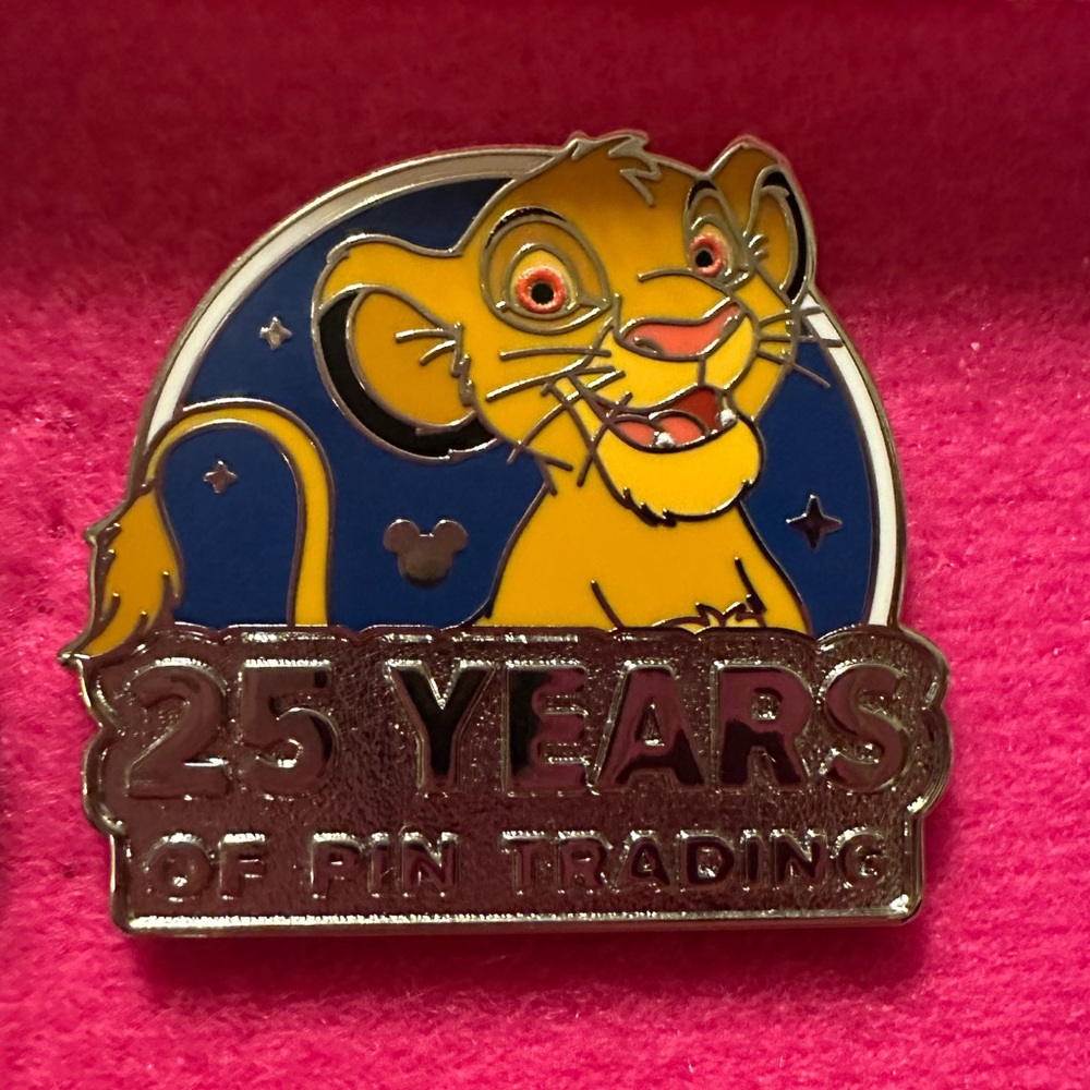 ✨3 for $32✨ Simba 25 Years Mystery Pin